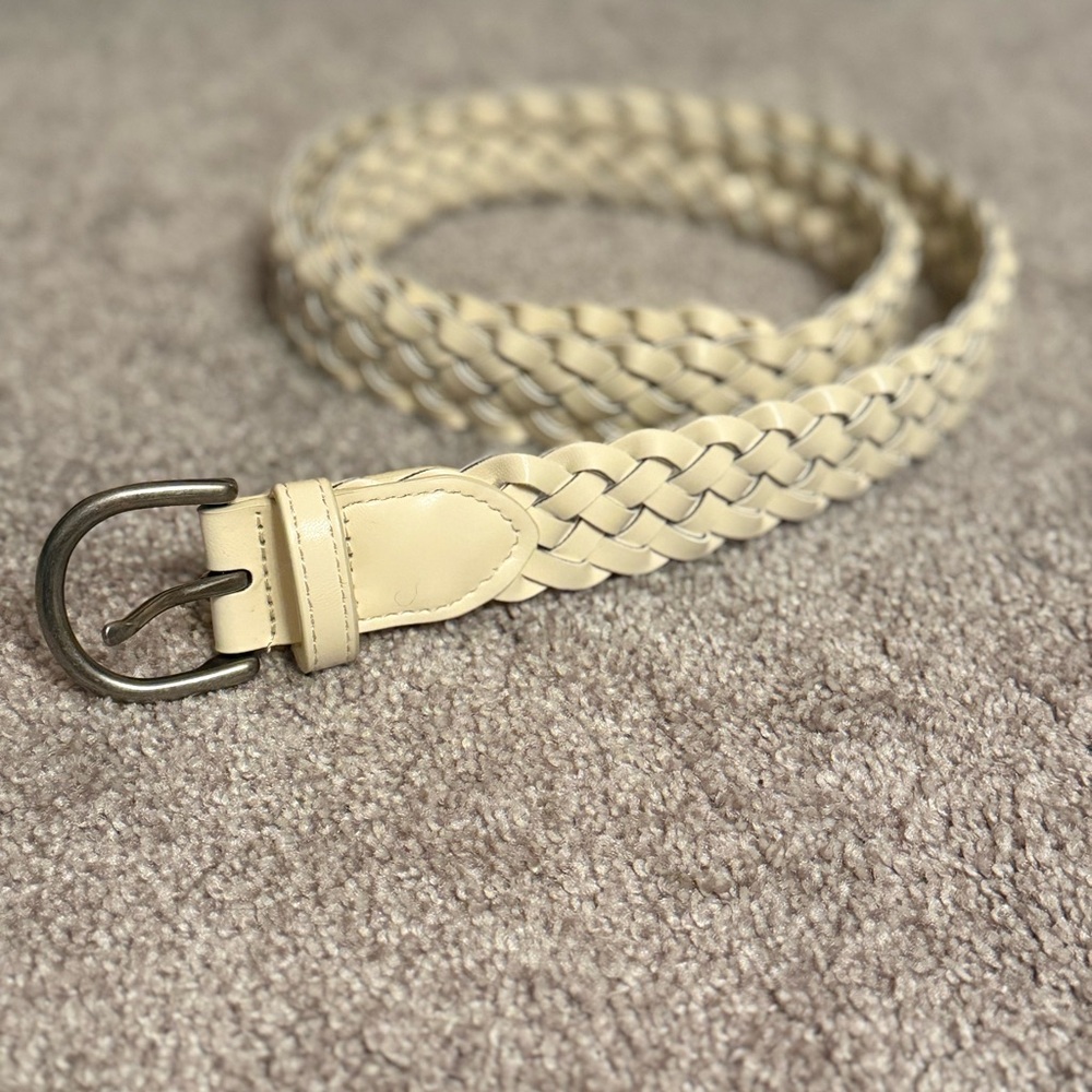Braided Cream Belt. Medium.